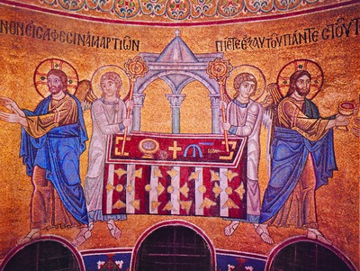 Причащение апостолов. Мозаика собора Св. Софии в Кмеве. 40-е гг. XI в. Фрагмент