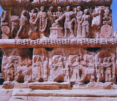 Фрагмент арки имп. Галерия, воздвигнутой после победы над персами. Кон. III в. Фессалоника
