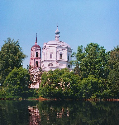 Богоявленский храм в с. Худынском. Фотография. 2002 г.