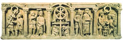 Крест-хризмон. Страсти Христовы. Рельеф саркофага. Сер. IV в. (Латеранский музей, Рим)