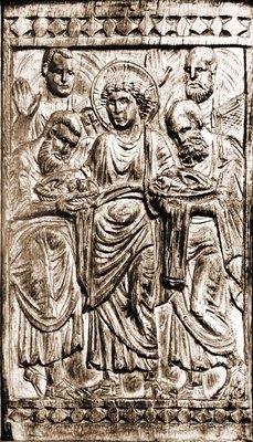 Умножение хлебов и рыб. Рельеф трона архиеп. Максимиана. Между 546 и 556 гг. (Архиепископский музей, Равенна)