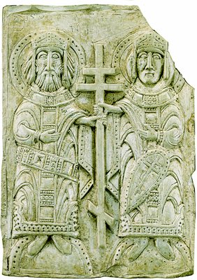 Равноапостольные Константин и Елен6а. Стеатитовая икона. XII в. (Полоцкая художественная галерея)