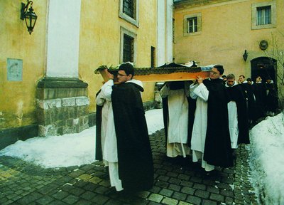 Обряд погребения в доминиканском мон-ре в Кракове