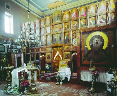Интерьер храма в честь Преображения Господня. Фотография. 2005 г.