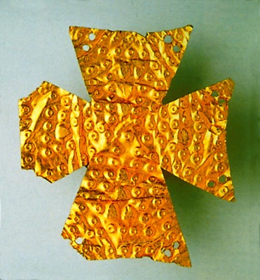 Лангобардский крест из золотой фольги. VII–VIII в. (Городской музей Павии. Италия)