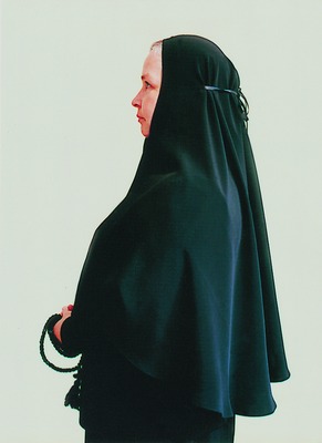 Монахиня в апостольнике