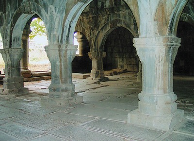 Трехнефный гавит мон-ря Санаин. 1211 г.