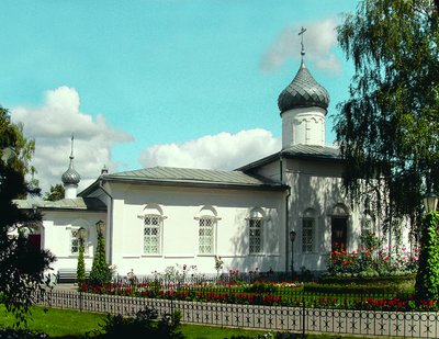 Церковь в честь Покрова Богоролицы Дуниловского мон-ря. Фотография. 2007 г.